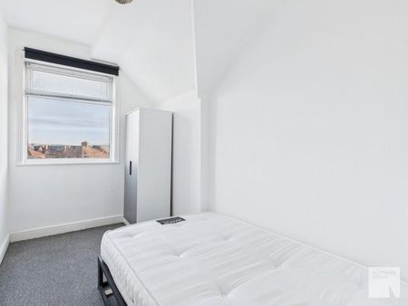 3 bedroom apartment to rent - Photo 3