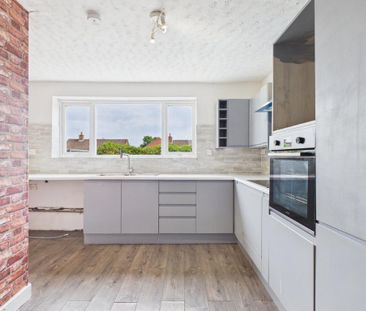 3 bedroom semi-detached house to rent - Photo 6