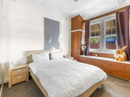 Charming 3-Bedroom Home in Prime North Albury Location - Photo 5