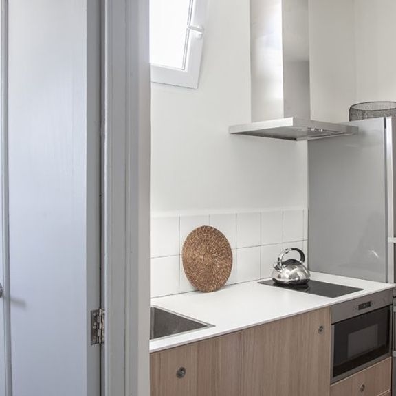 2 room luxury Apartment for rent in Valencia, Spain - Photo 1