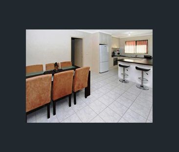 Spacious Unit! - Photo 3