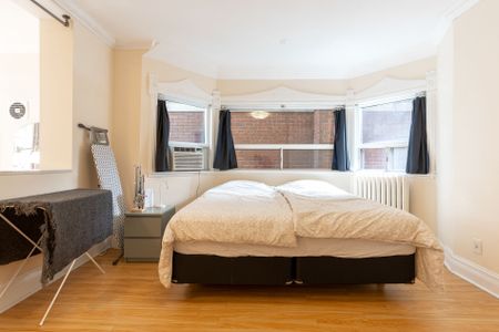 For Lease - 110 Lowther Avenue Unit# Main, Toronto, Ontario - Photo 2