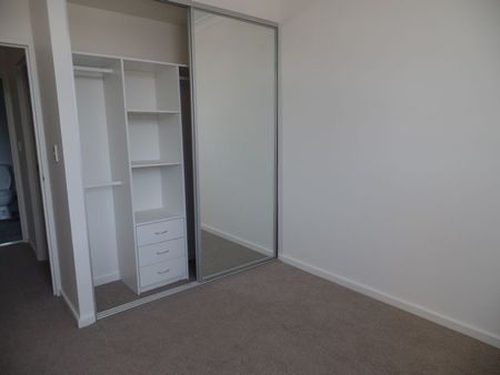 Impressive 2 Bedroom + Study! - Photo 5