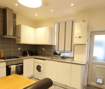 3 bedroom House To Let Total Size: 1023 SQ FT - Photo 6