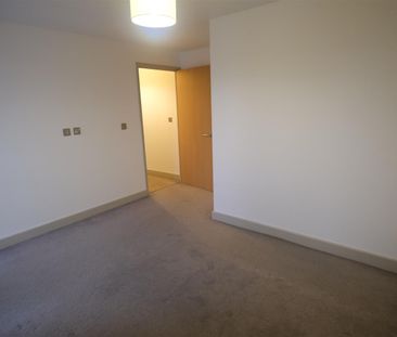 2 Bedroom Flat - Photo 4