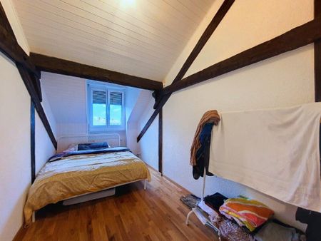 Charmant appartement entièrement rénové de 3 pièces dans les combles - Photo 4