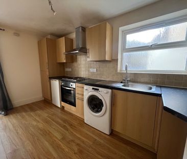 1 Bed Maisonette, Knowle Road, BS4 - Photo 4