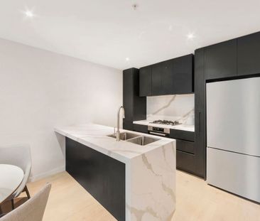 Designer Living in Resort Style Complex - Photo 5