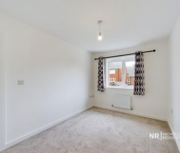 3 bedroom semi-detached house to rent - Photo 6