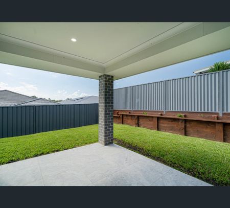 4 Auvergne Way, Old Bar, NSW 2430 - Photo 2