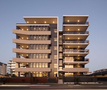 Discover Unmatched Luxury at "Urban Edge" - Photo 6