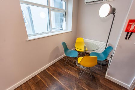 6 bedroom flat to rent - Photo 4