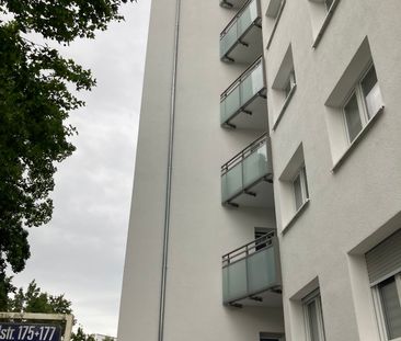 2-Zimmer-Wohnung mit Balkon und Aufzug in Sachsenhausen - Photo 1