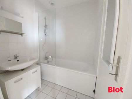 Location Appartement 2 pièces 45m² CHARTRES DE BRETAGNE 35131 - Photo 3