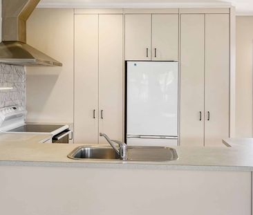 2 bedroom home in Hamilton! - Photo 5