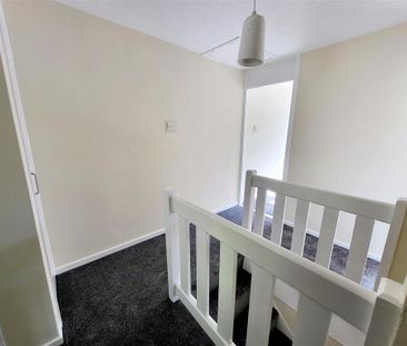 3 bedroom semi-detached house to rent - Photo 4