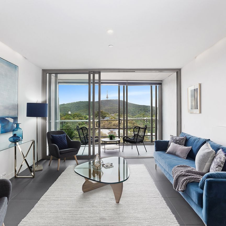 Luxury with a View! - Photo 1