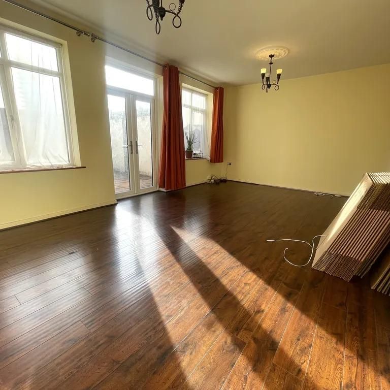 3 bedroom terraced house to rent - Photo 1