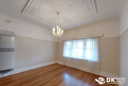Great Family Home in Footscray - Photo 4