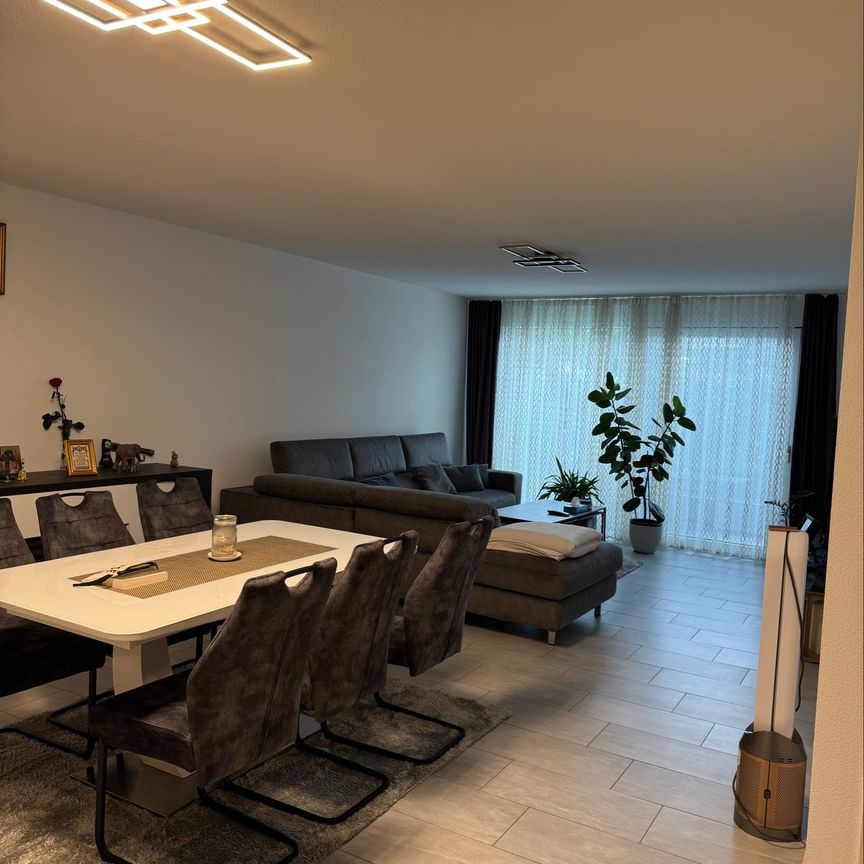 Spacieux appartement de 2,5 pièces avec terrasse - Foto 1