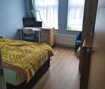 2 bedroom property to rent - Photo 2