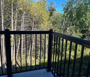 For Lease - 150 Blue Forest Crescent, Barrie, Ontario - Photo 3