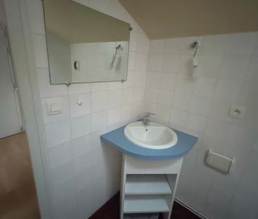 Location Appartement 1 pièce 16m² MONT DE MARSAN 40000 - Photo 2