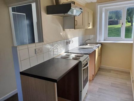 1 bedroom block of apartments to rent - Photo 4
