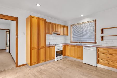 34 Adeney Street - Photo 3