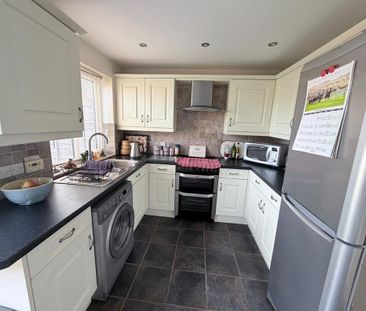 3 bedroom end of terrace house to rent - Photo 5