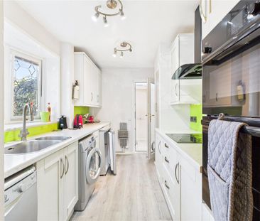 3 bedroom semi-detached house to rent - Photo 1