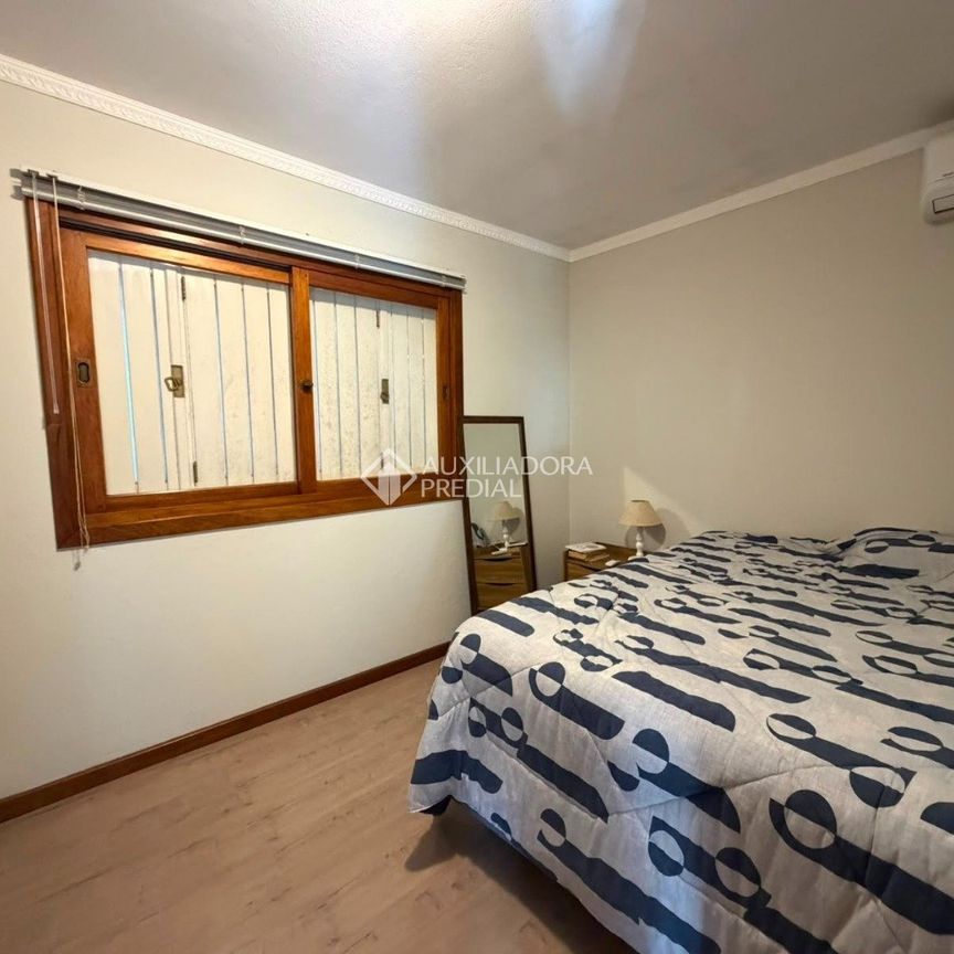 Casa com 4 quartos e 160m² para alugar em Centro, Canela. - Photo 1