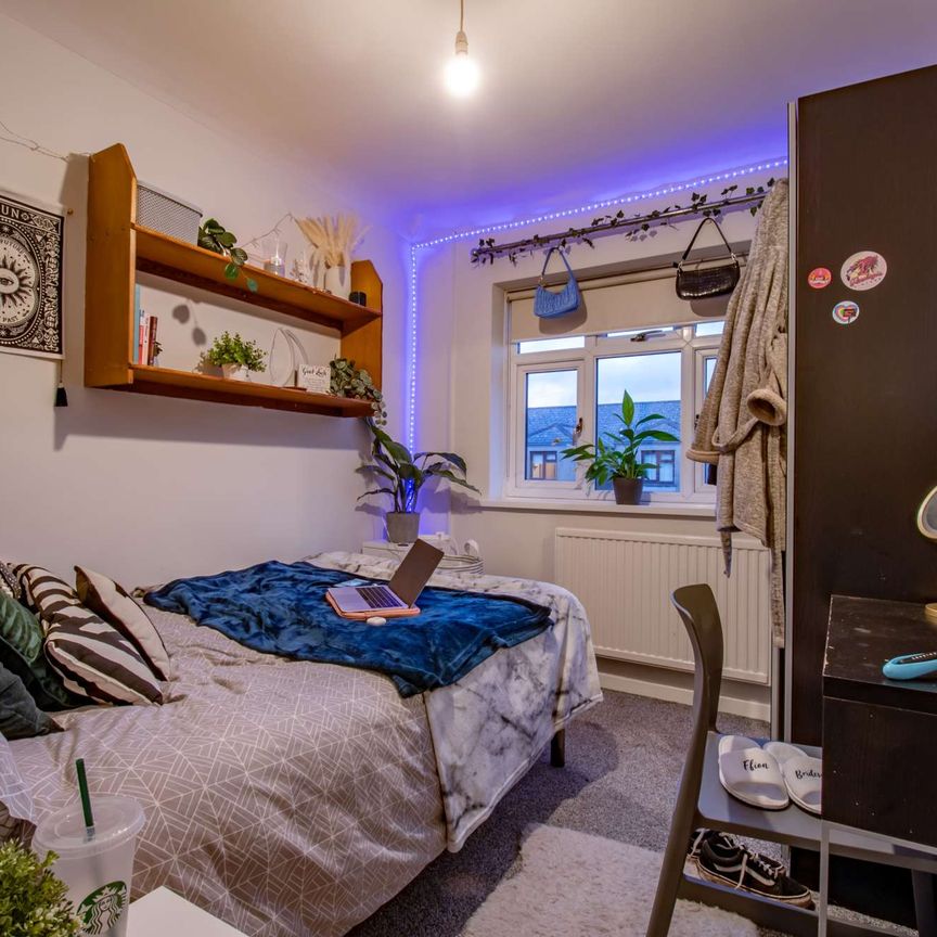 Prime Coburn Street location! - Photo 1