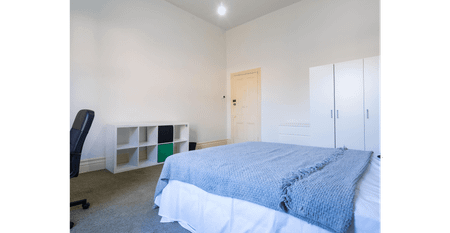 3- Bedroom Vintage Edwardian style large house in the heart of Balaclava - Photo 4