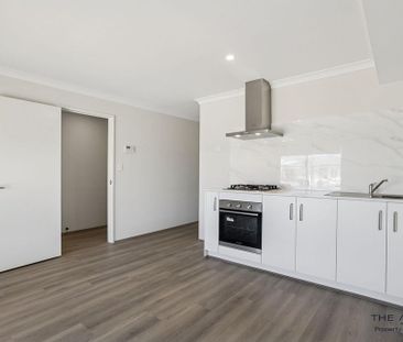 Duel key duplex home - Photo 5