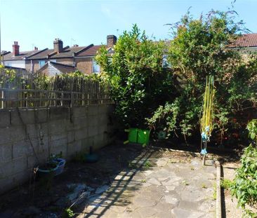 Aylesbury Road, Portsmouth - Photo 3