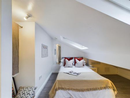 6 bedroom house to rent - Photo 4