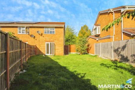2 bedroom end of terrace house to rent - Photo 2