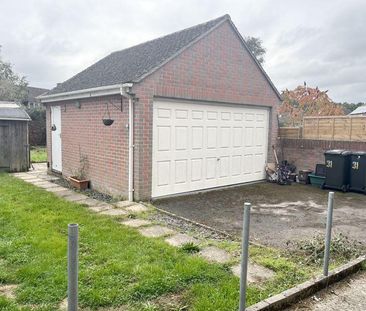 2 bedroom semi-detached house to rent - Photo 4