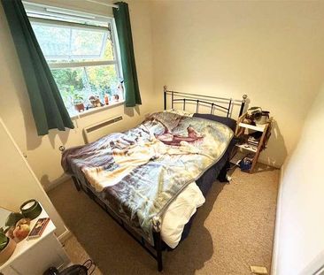 Poplar Close, Bracknell, Berkshire, RG12 - Photo 2