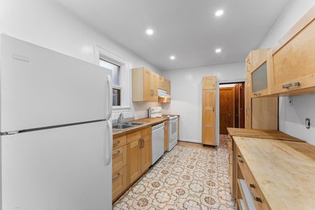 For Lease - 47 Robina Avenue Unit# 1, Toronto, Ontario - Photo 4