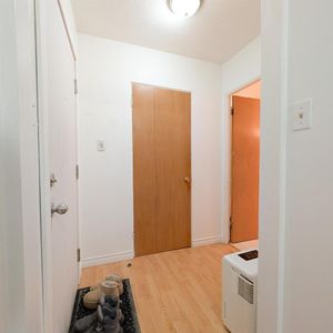 Immeuble - 122 De Carillon 3 ½ à Louer – Sherbrooke Ouest - Photo 3