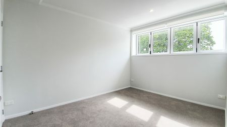 Spacious 2-Bedroom Apartment in Papakura - Water Included! - Photo 4