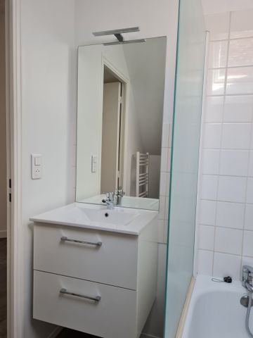 F2 refait à neuf Hyper centre - Photo 4