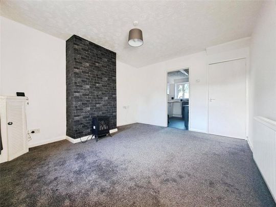 2 bedroom terraced house to rent - Photo 1