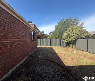 Family Home in the Heart of Point Cook - Photo 5