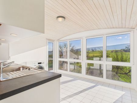 Modern 2.5-room Roof-Flat with cellar and parking space, Biel-Benken - Photo 4