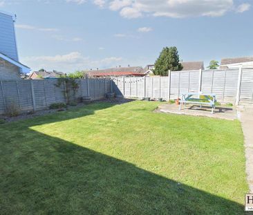 2 bedroom semi-detached bungalow to rent - Photo 1