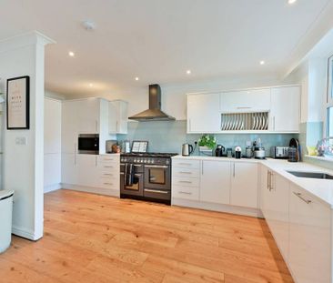 5 bedroom terraced house to rent - Photo 4