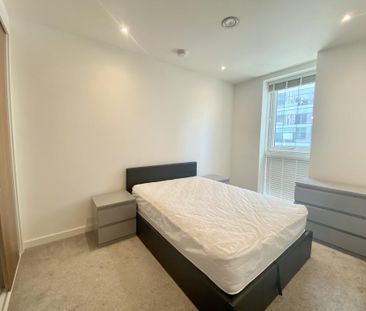 2 bedroom flat to rent - Photo 2